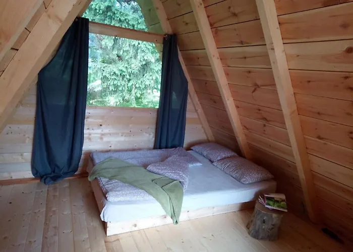 Hillside Bio Glamping